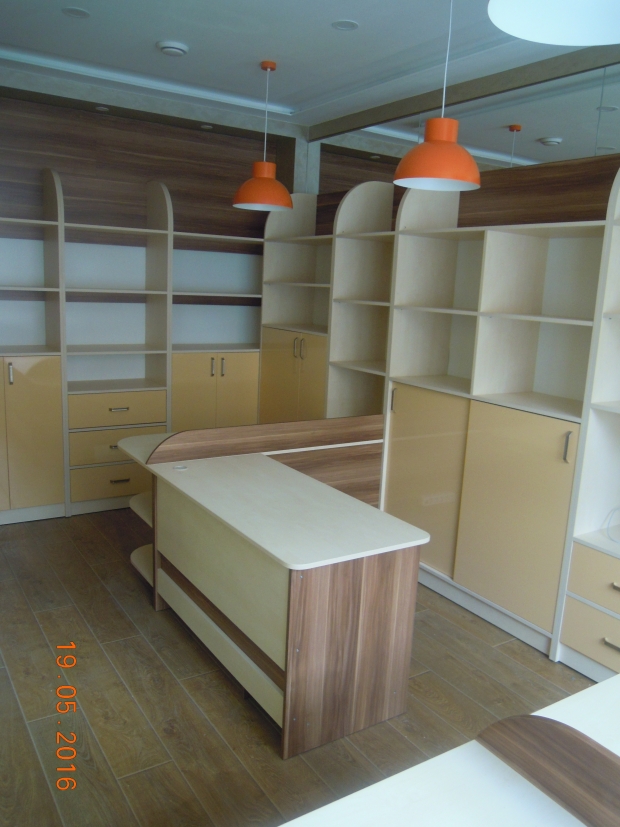 Комплект мебели для офиса (молочний/дуб Лимберг) индивидуальный заказ №221