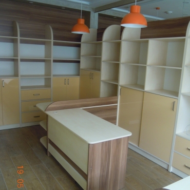 Комплект мебели для офиса (молочний/дуб Лимберг) индивидуальный заказ №221