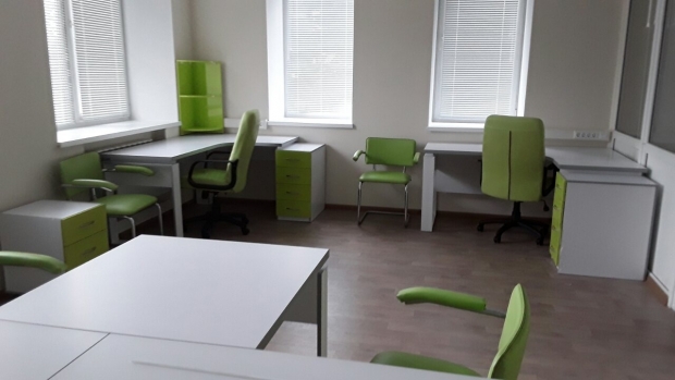 Комплект мебели для офиса (салатовый/белый) индивидуальный заказ №229