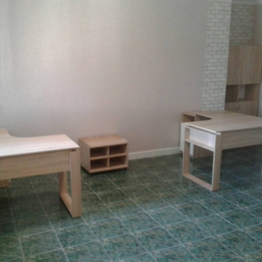Комплект мебели для офиса (молочный) индивидуальный заказ №232